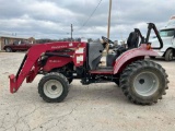 Mahindra 1533 Utility Tractor