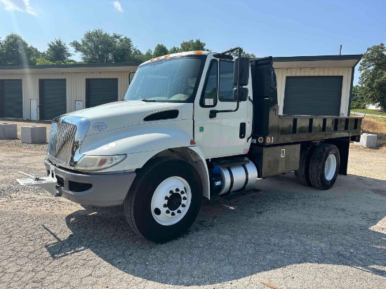 2018 International DuraStar 4300 Dump Truck, VIN # 1HTMMMMNXJH633369
