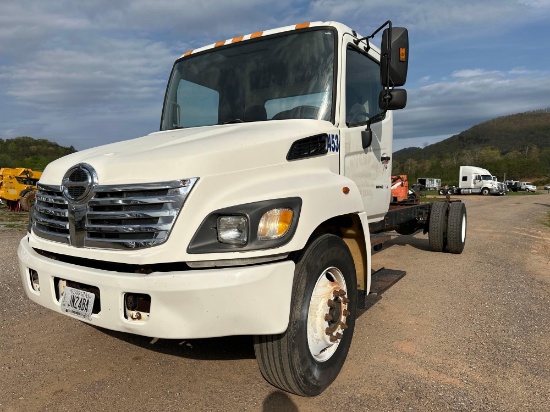 2005 Hino 268 Truck, VIN # JHBNE8JTX51S10984