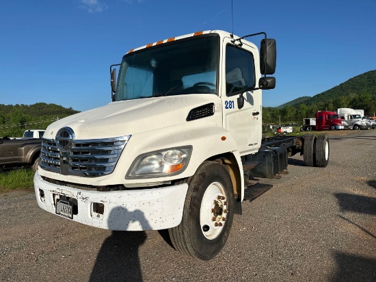 2007 Hino 268 Truck, VIN # 5PVNE8JVX72S50442