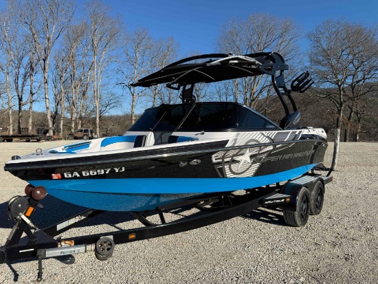 2013 Nautique 210 Team Edition Wake Board Boat
