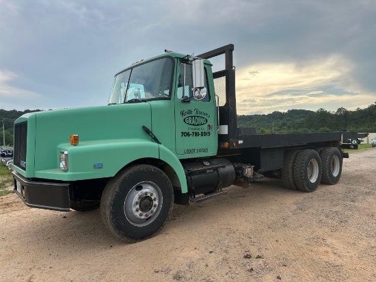 1990 WhiteGMC Tandem Axle Rollback Truck, VIN # 4V2JCBMD0LR805093