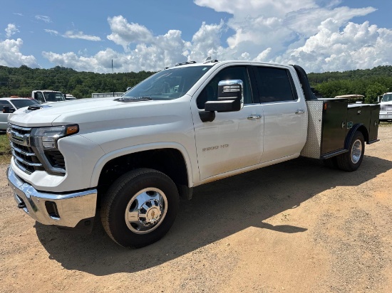 2026 Chevrolet Silverado 3500 4x4 Flatbed Truck, VIN # 1GC4KUEY1TF121848