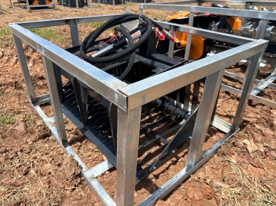 New/Unused Landhonor 44in Mini Skidsteer Rock Bucket Grapple