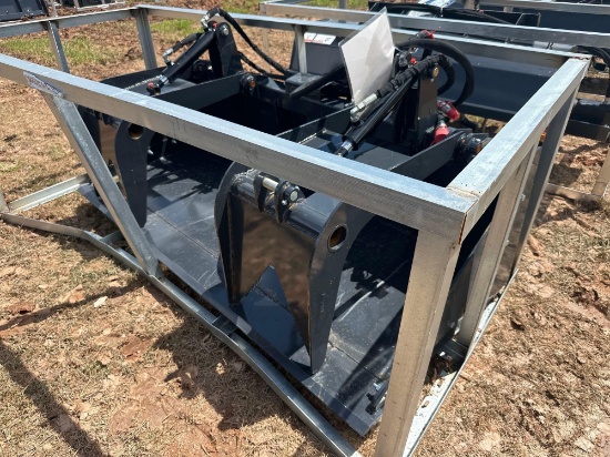 New/Unused Landhonor 72in Quick Attach Grapple Bucket