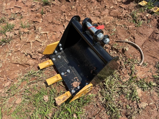 New/Unused 15in Mini Excavator Bucket