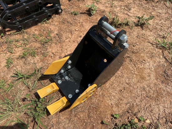 New/Unused 7in CFG Industrial Mini Excavator Bucket