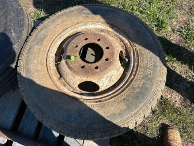 LT 215/85R16 Wheel and Tire