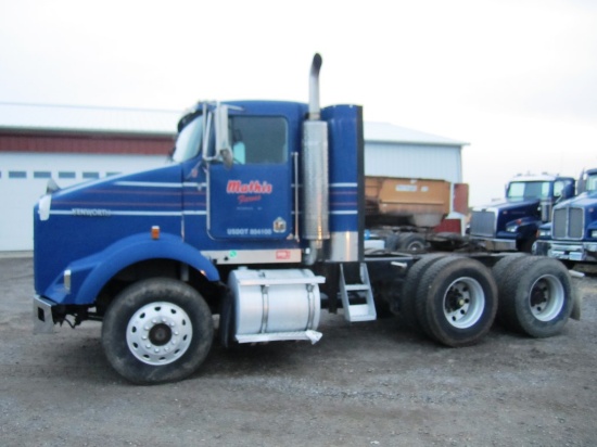 1995 Kenworth T800 Daycab Truck Tractor