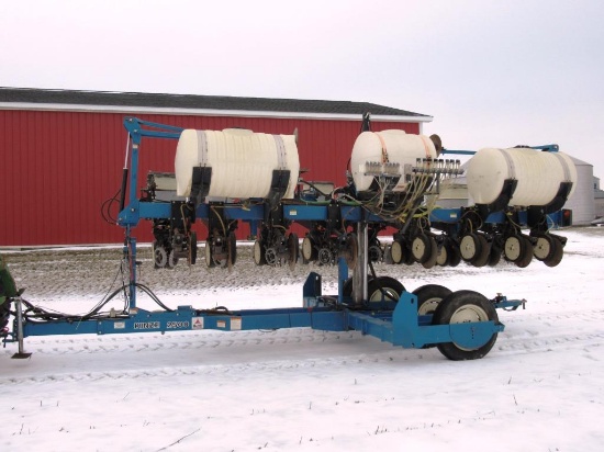 1998 Kinze 2500 8R30 Planter