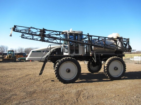 Willmar 720 Sprayer