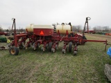 103-1   IH Cylco 800 8R30 Planter - FARM RETIREMENT - NO RESERVE