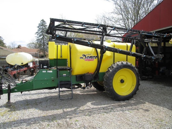 2006 Demco Conquest 1000 gal. Sprayer