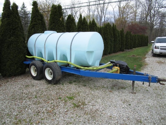 1000 Gallon Tender Trailer w/ Pump