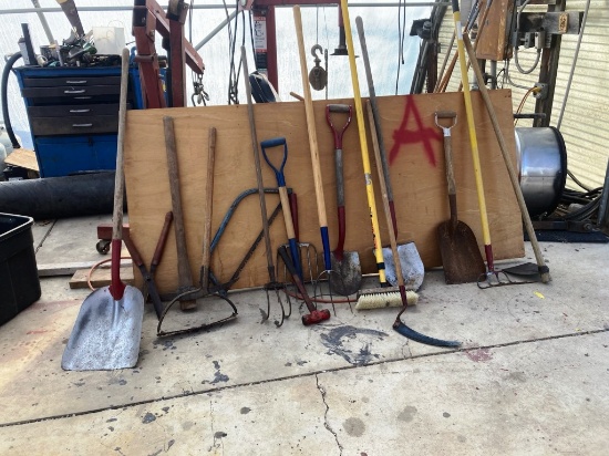 Large Lot of Hand & Garden Tools - GROUP A