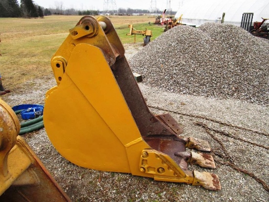 24" CAT Excavator Bucket