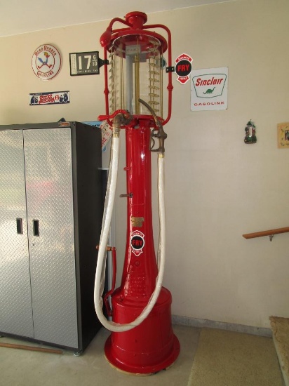 Fry 117B "Mae West" 10 Gallon Visible Gas Pump