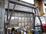 Magic Pole Adjustable Leg Gantry Crane