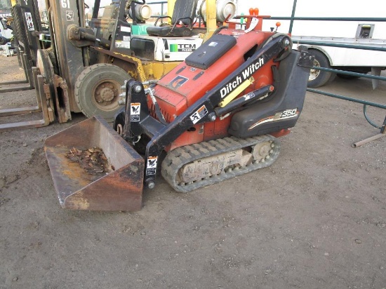 213-1 Ditchwitch SK350 Mini Skid Steer