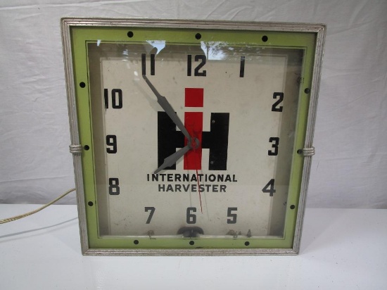 15" x 15" IH Dealership Neon Clock