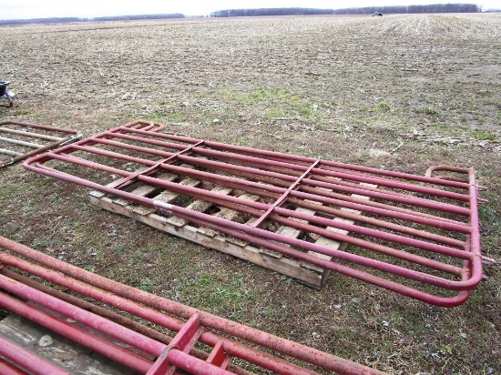 202-5 (2) 12'L x 62"H Cattle/Horse Pen Panels - Bid is by the piece times 2