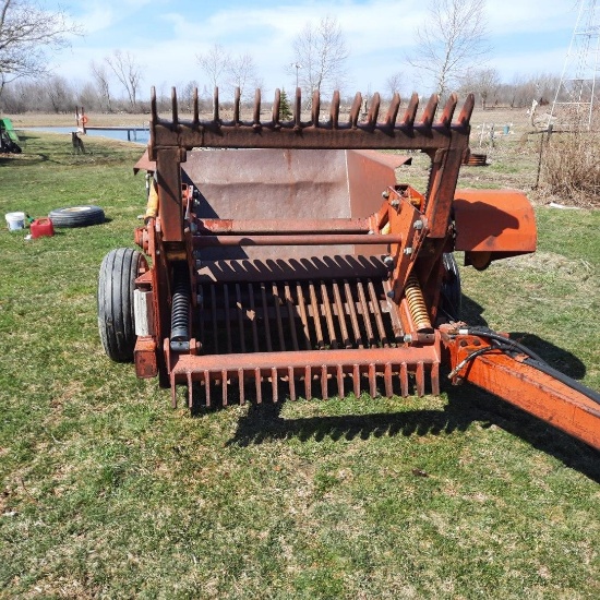 105-8 Leon Model 3000 Rock Picker