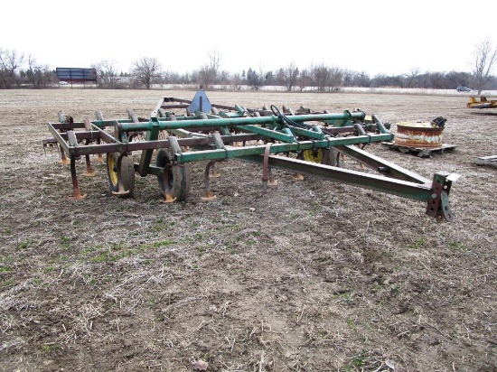 108-1 John Deere 1010 15' Field Cultivator w/ Leveler
