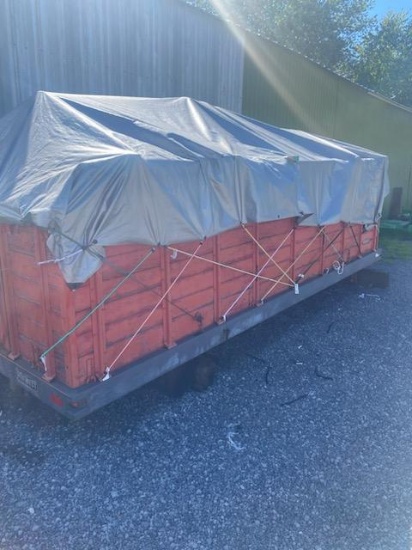 160-2 16' Midwest Grain Box - No Hoist, Buyer is responsible for loading.