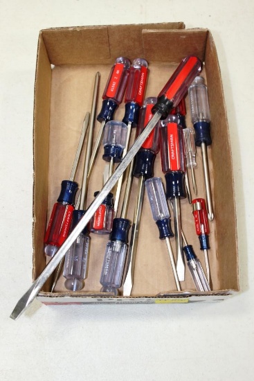 99-530 Lot of Screwdrivers