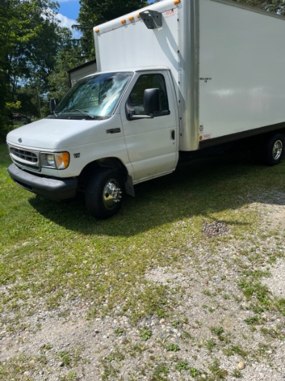 162-1 2000 Ford E-350 Box Truck - 7.3L Powerstroke Diesel!!!