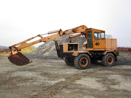 113- Drott 40 Rubber Tired Excavator