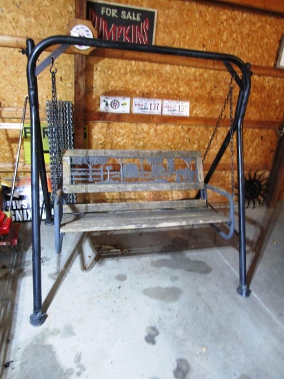 110-19 Yard Swing w/ Farm Scene
