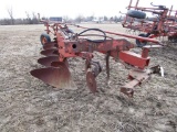 108-4 IH 710 5b Plow