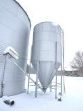 121-2 10 Ton Grain Bin w/ Auger