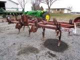 201-32 IH 55 13.5' 13 Shank Chisel Plow