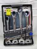 99-106 NEW Jobsmart Jumbo Ratcheting Combination Wrenches - Metric