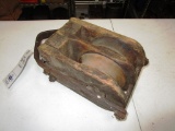 129-93 Wood Double Pulley
