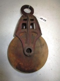 129-118 Cast Iron/Wood Pulley