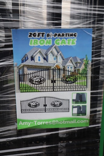 127-206 NEW Pair 20' Bi Parting Gate w/ Deer Design