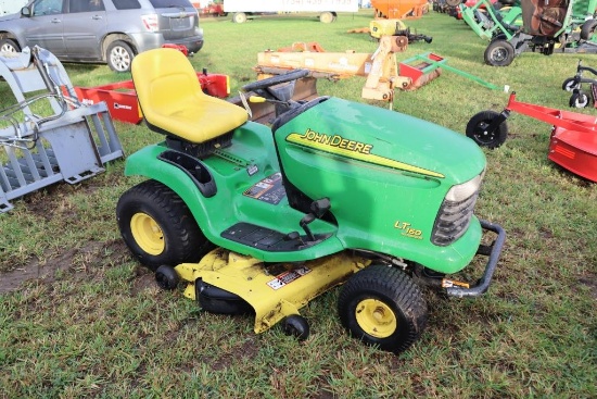 100-4 John Deere LT160 Mower - Runs but does not move