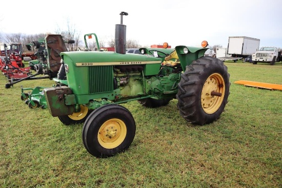 146-3 John Deere 2030 - SUPER CLEAN - ONLY 1870 Hrs.