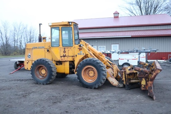 172-2 John Deere 544 w/ Bucket and Snow Plow