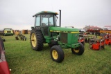 147-1 John Deere 2940 - Runs Good