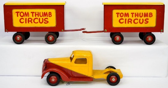 Buddy L Tom Thumb Circus semi tractor with two pup trailers