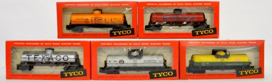 Five mint new old stock Tyco red box chemical and tank cars in OBs