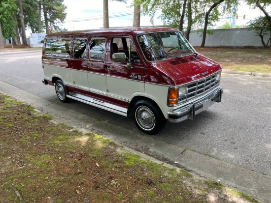 1987 Dodge B250 Van