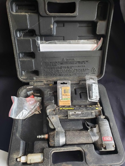 SENCO AIR BRAD NAILERS nails and case