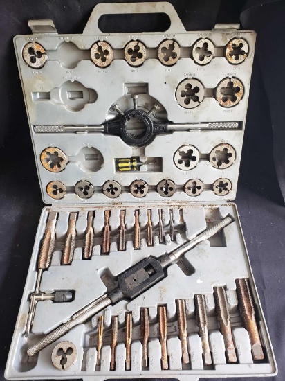 Tool tap and die large set