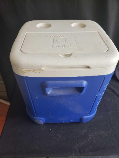 IGLOO Ice cube Rolling Cooler