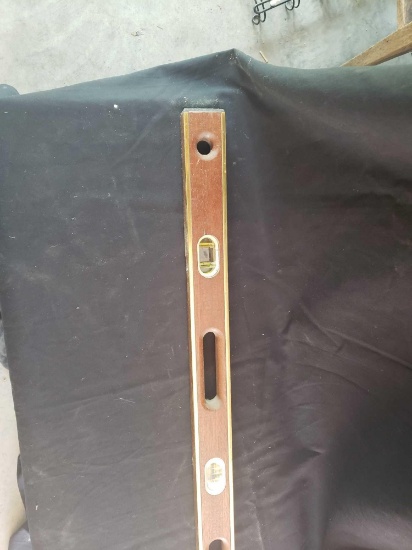 EMPIRE 4' wooden level